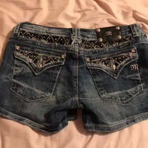 Miss Me Shorts. Size 32.